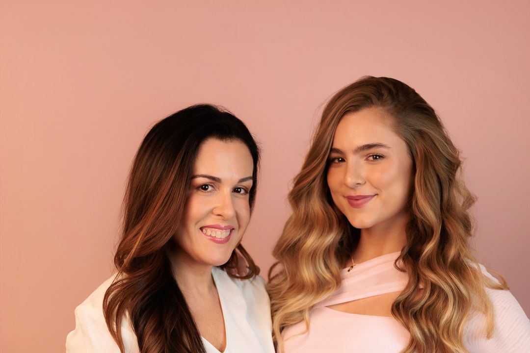 Rafaela e Adriana, fundadoras da Roya Hair